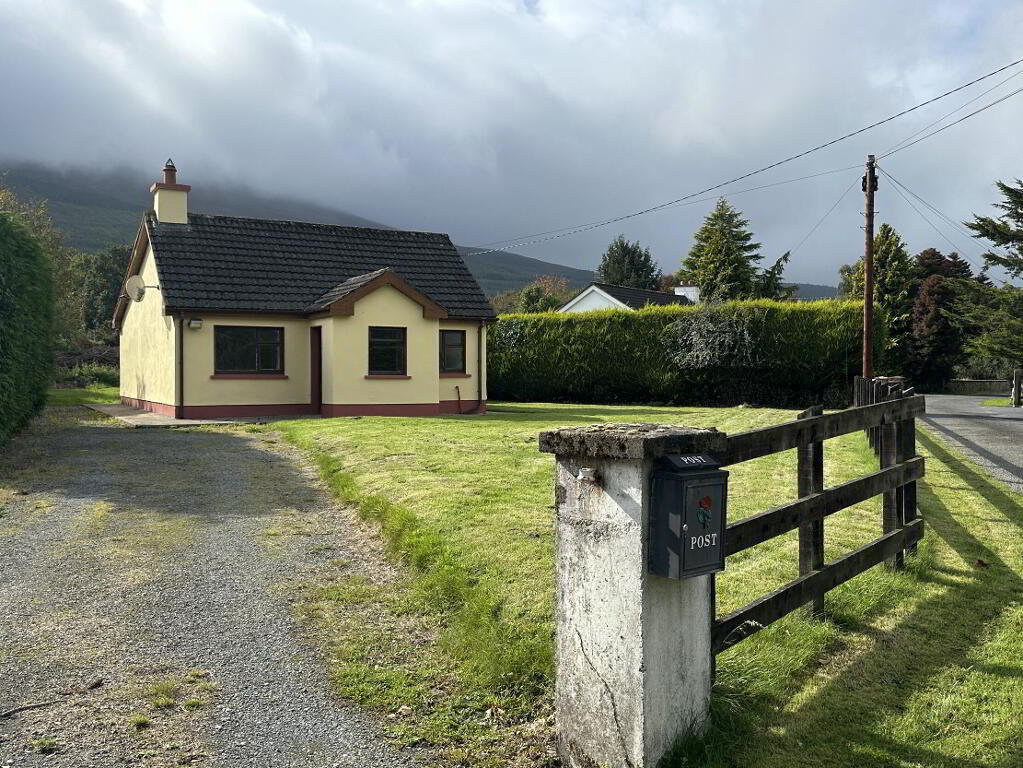 Main image of property: Mountanglesby, Clogheen