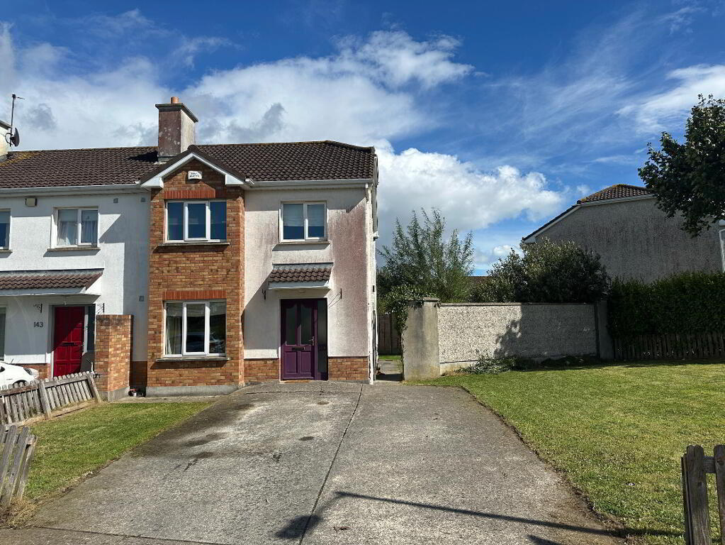 Main image of property: 144 Glenoaks Close, Clonmel