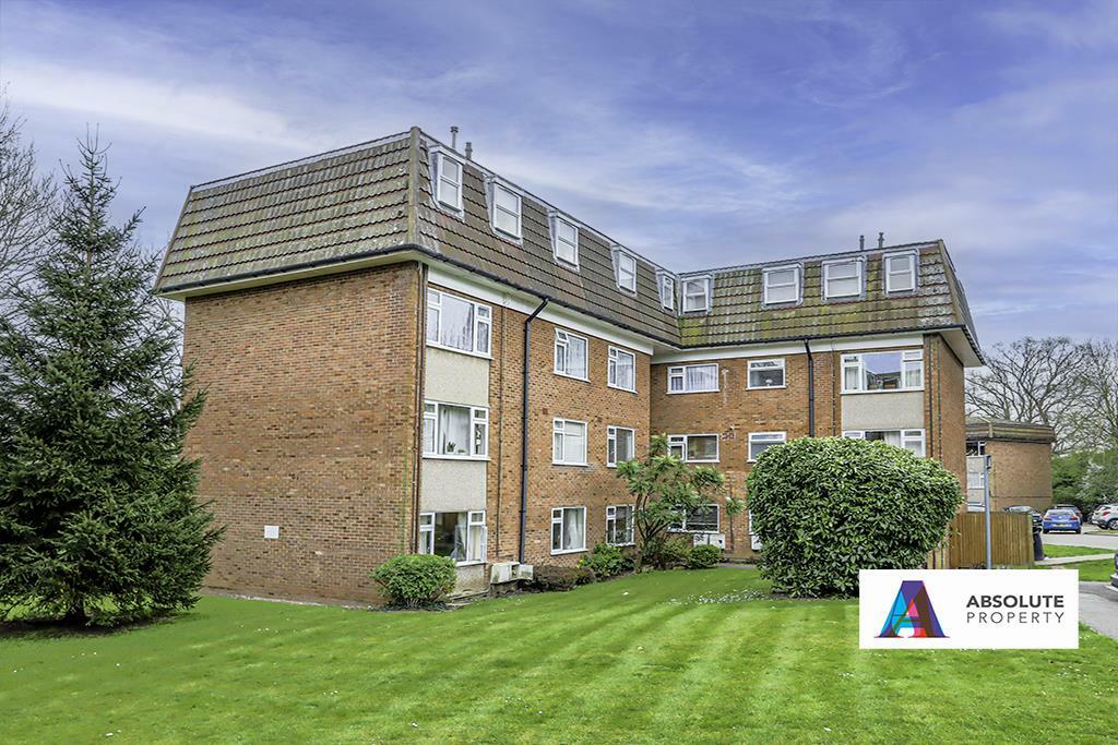 2 bedroom flat for sale in Lambs Close Cuffley TWO BEDROOMS, EN6