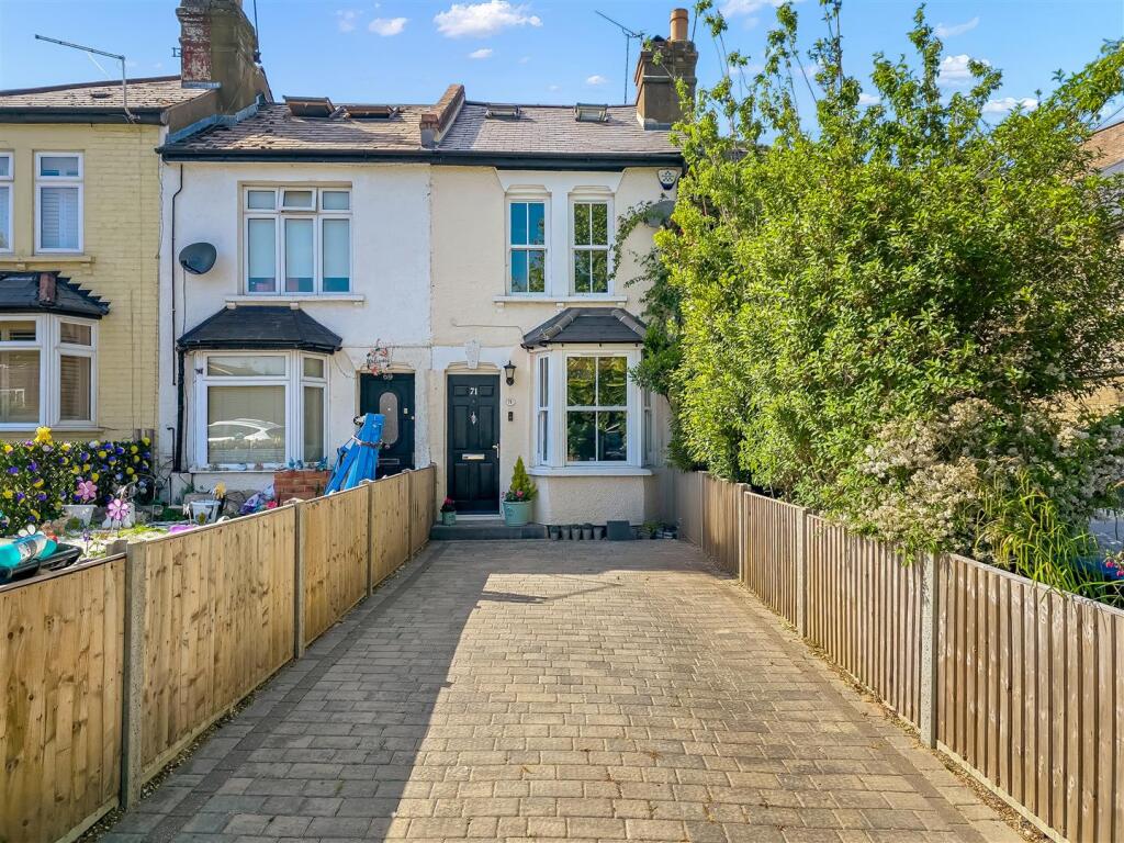 Main image of property: Avenue Road, London