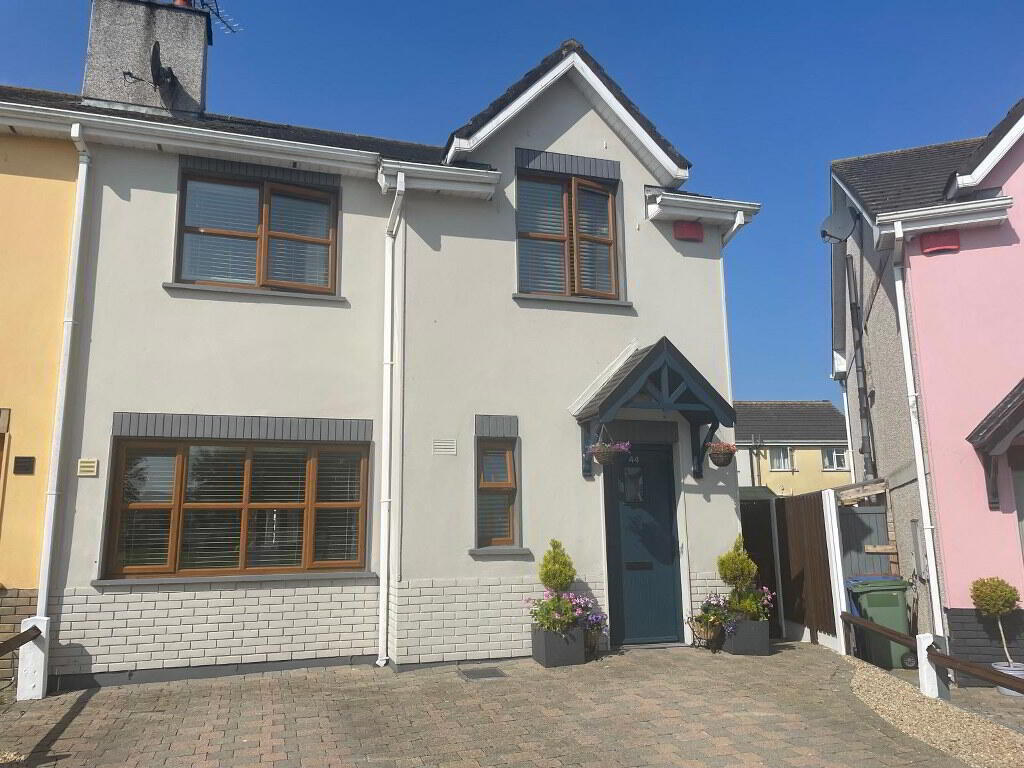 Main image of property: 44 Pairc Na Mblath, Ballinroad, Dungarvan