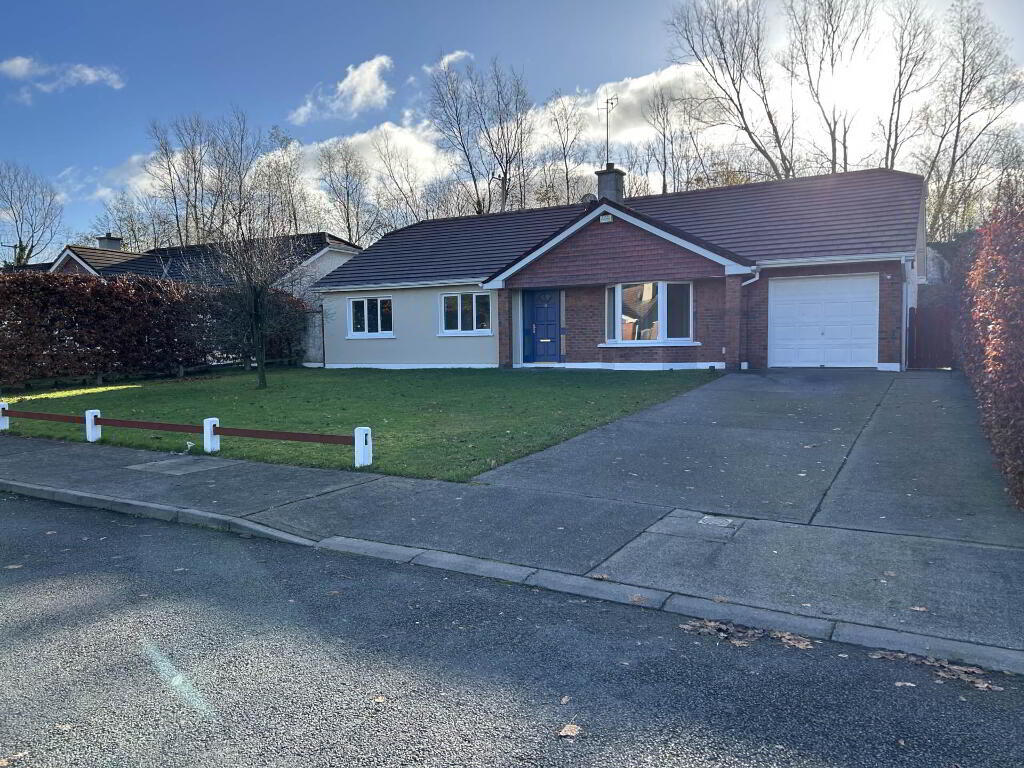 Main image of property: 30 Cluain Ard, Roscrea
