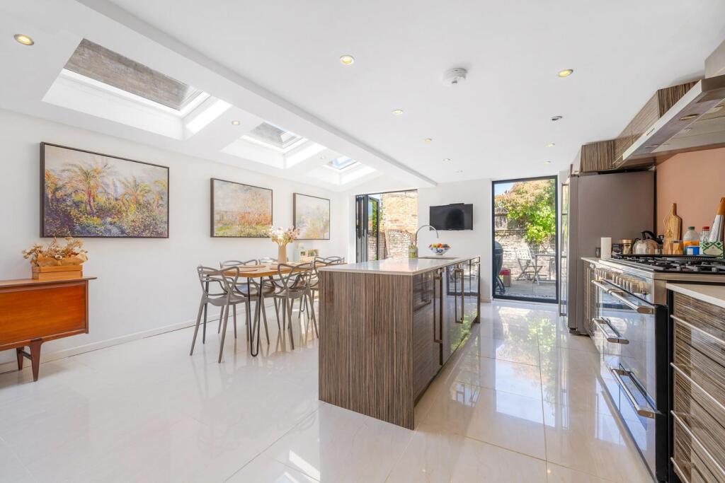 Main image of property: Pulross Road, SW9