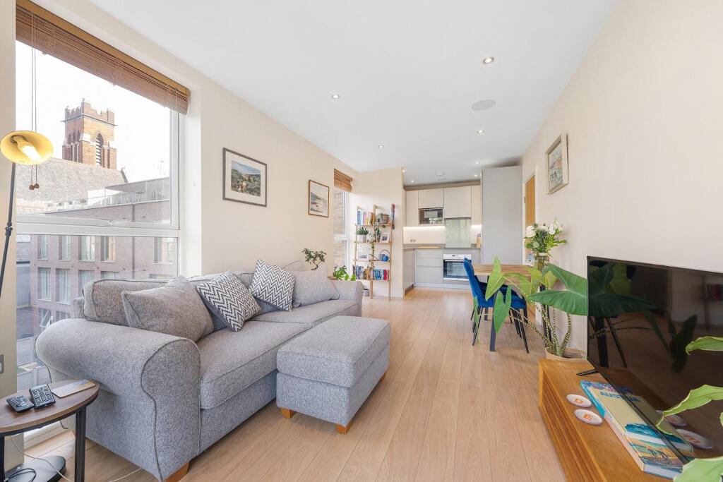 Main image of property: Stockwell Park Walk, SW9