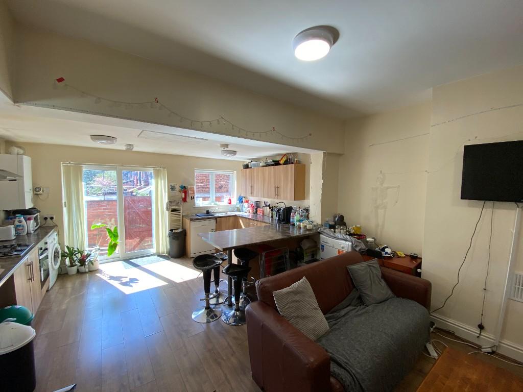 Main image of property: *STUDENT ONLY* Hathersage Road - £175 per person per week - All Inclusive Bills!