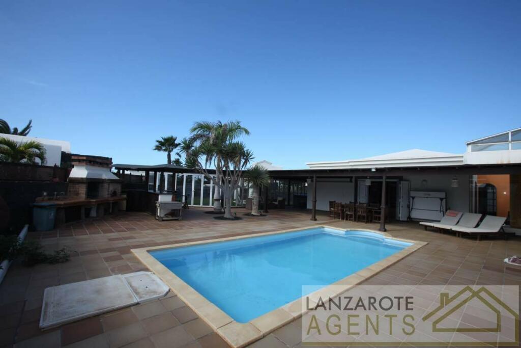 3 bedroom detached villa for sale in Canary Islands, Lanzarote, Playa