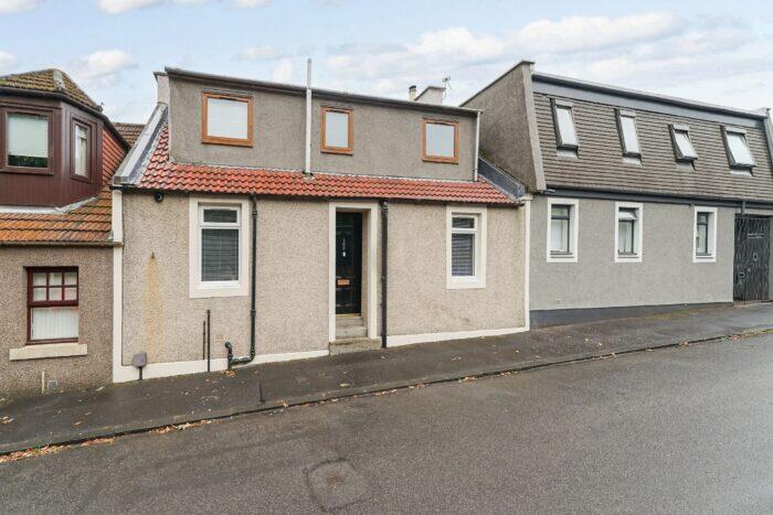Main image of property: 100 Rose Street, Dunfermline, KY12 0RE