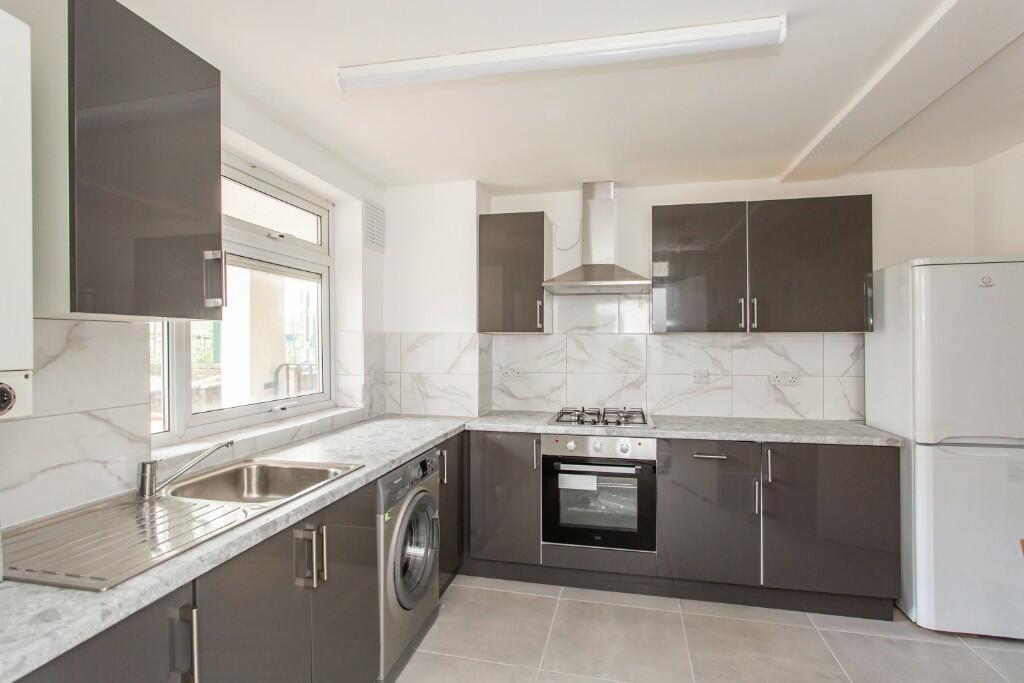 Main image of property: Trellis Square, London, E3