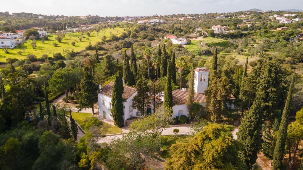 Main image of property: Algarve, Almancil