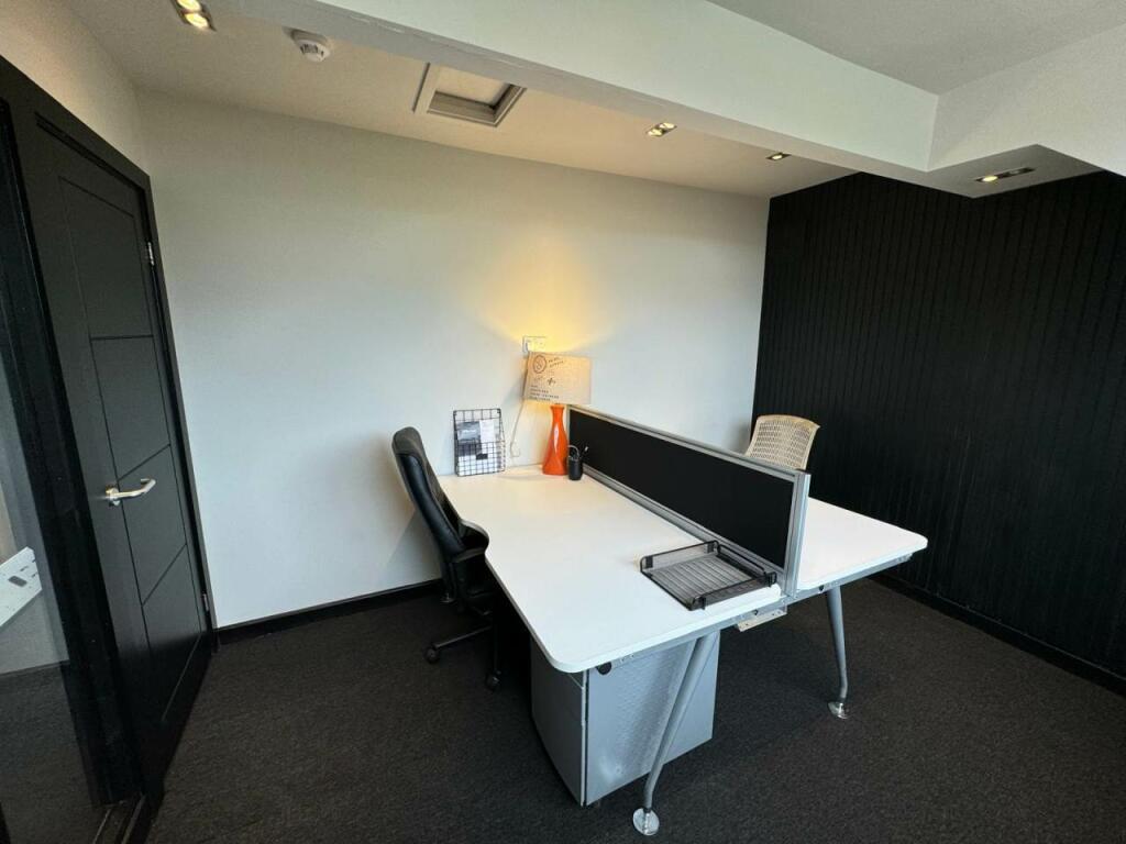 Commercial property for rent in Regent Road, Horsforth, Leeds, LS18