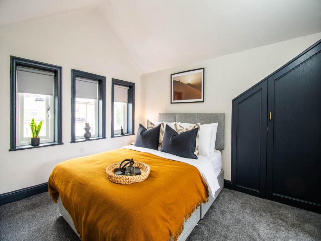 Main image of property: Cemetery Road (Room 5), Beeston, Leeds
