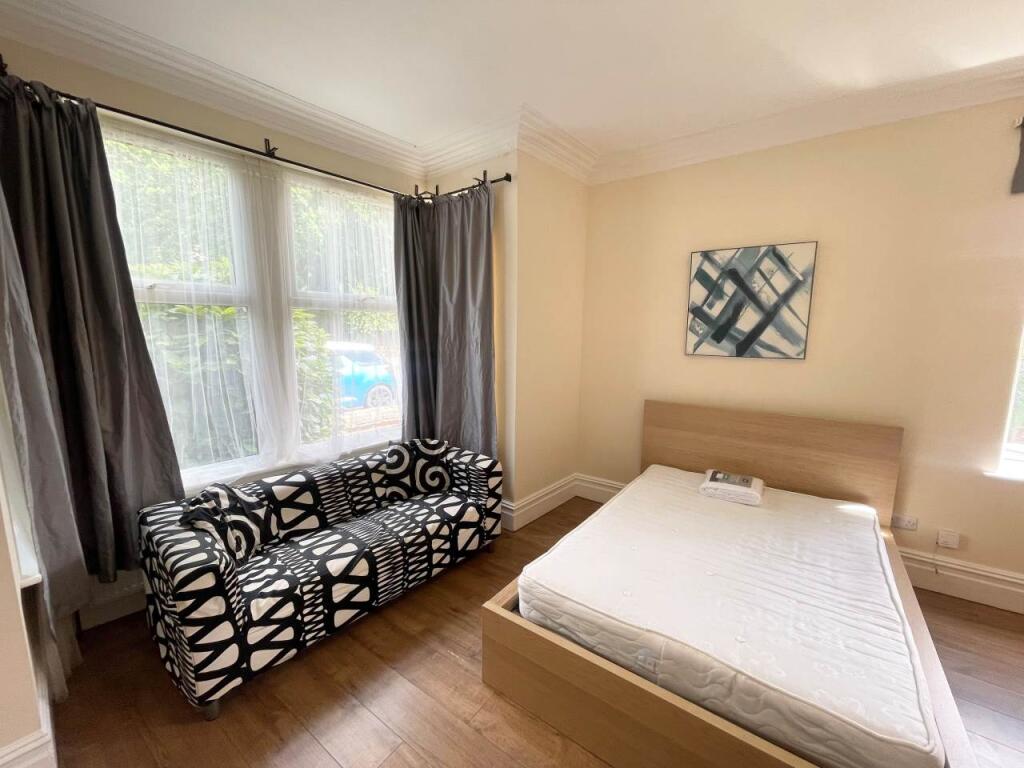 Main image of property: Morris Lane (room 2), Kirksatll, Leeds