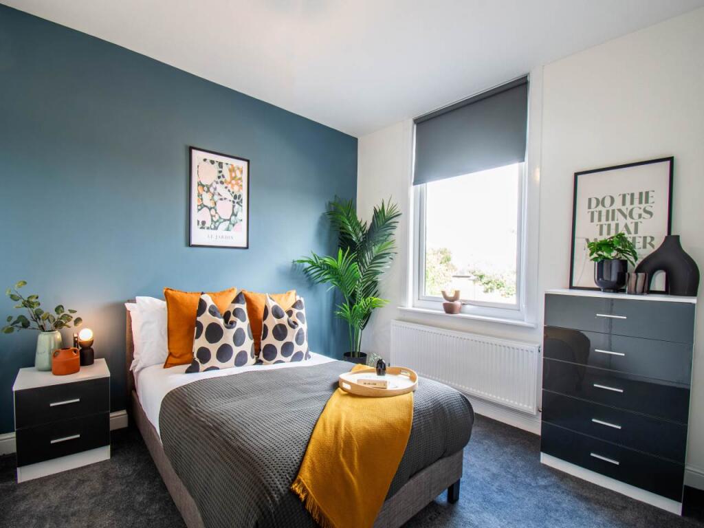 Main image of property: Grovehall Drive (room 2), Beeston, Leeds