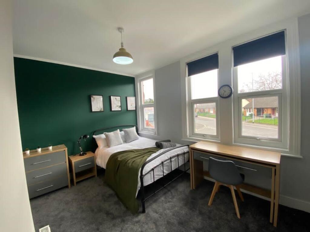 Main image of property: Beechwood Crescent (room 2), Burley, Leeds