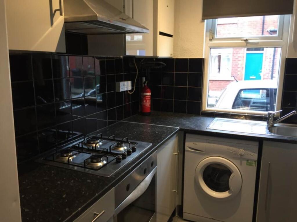 Main image of property: Glebe Avenue (H/S) (room 1), Kirkstall, Leeds