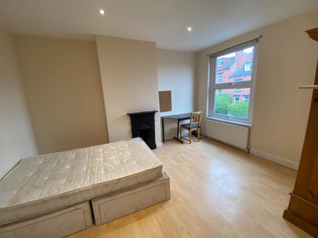 Main image of property: Woodside Avenue (room 3), Headingley, Leeds