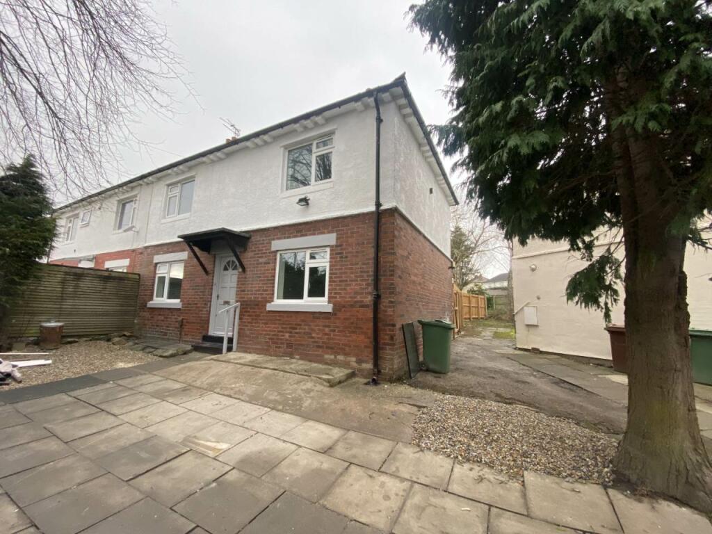 3 bedroom house share for rent in Stanhope Drive , Horsforth, Leeds, LS18