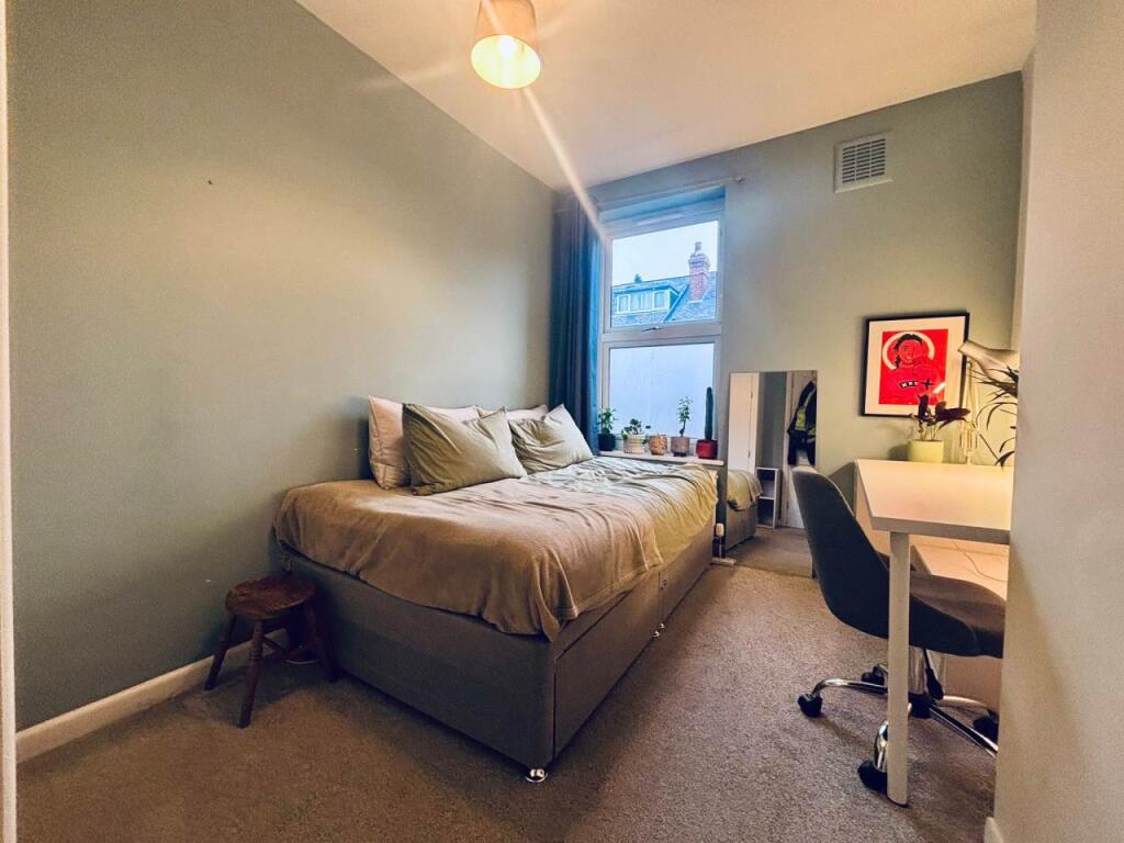 Main image of property: Salisbury View (Room 2), Armley, Leeds