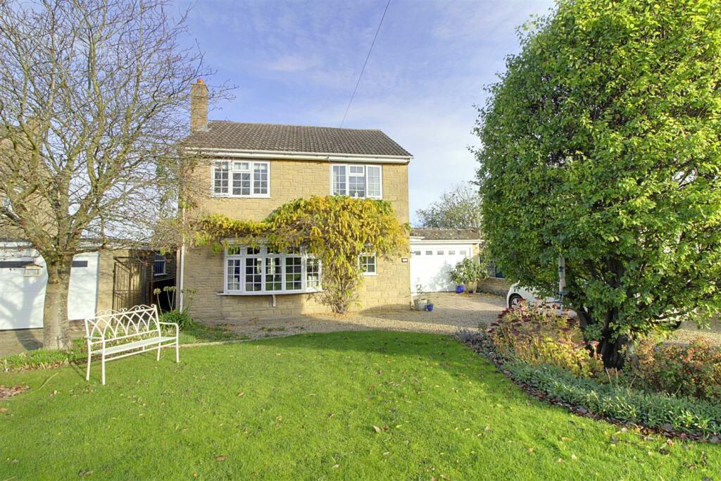 4 bedroom detached house for sale in Eastgate, Deeping St. James, PE6