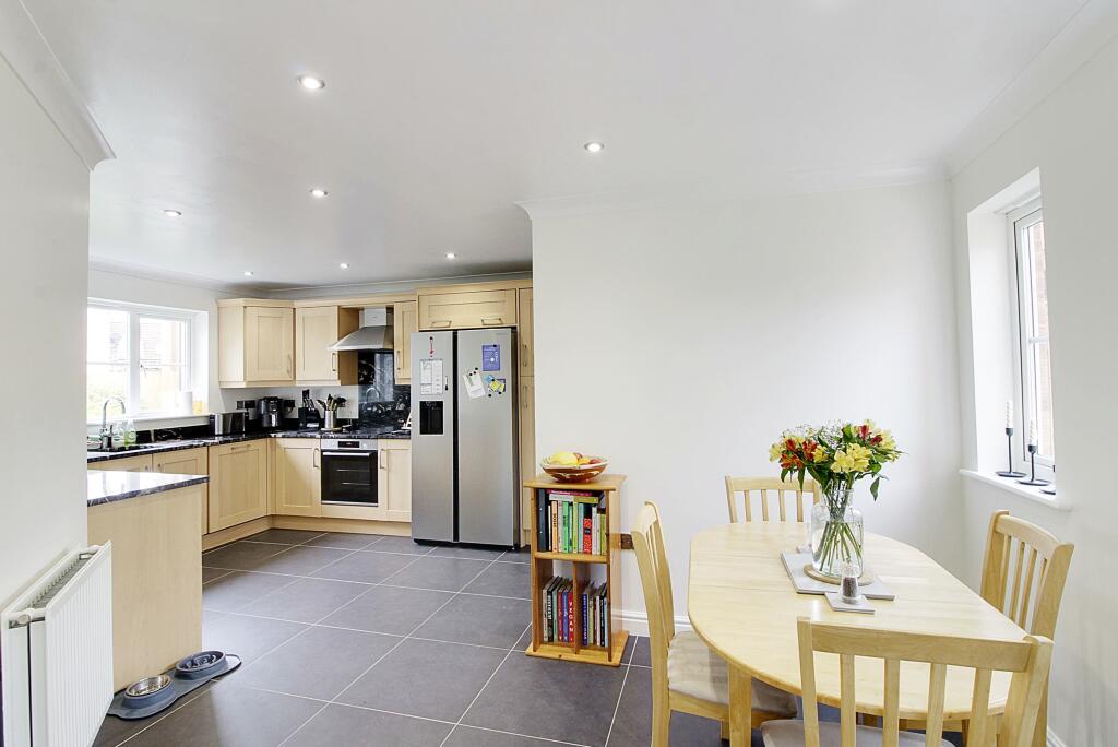 4 bedroom semidetached house for sale in Fallow Fields, Deeping St