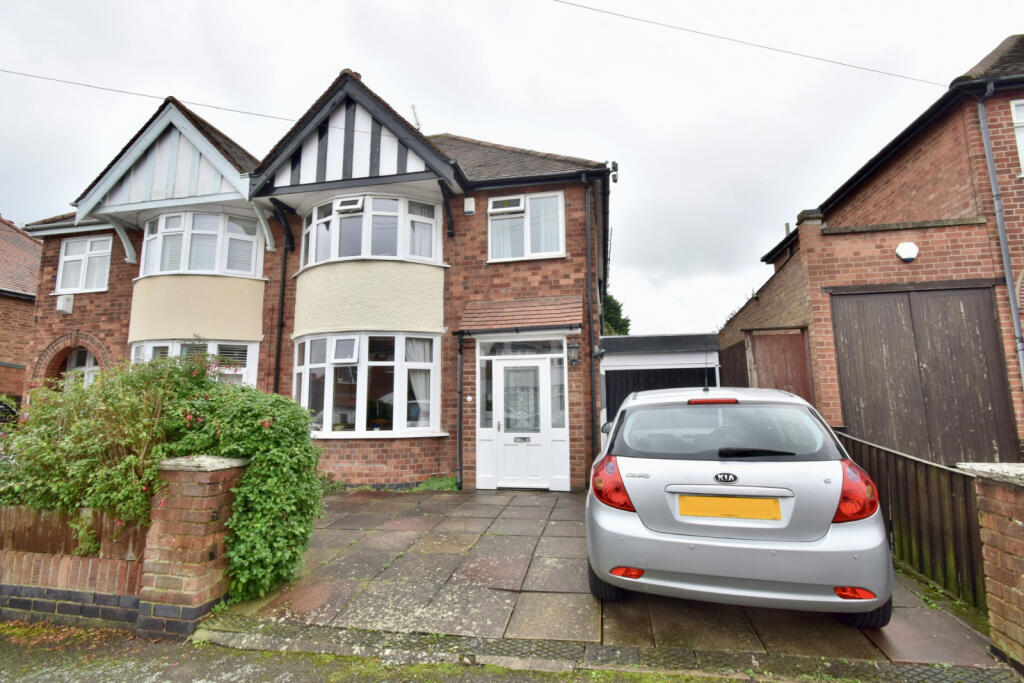 3 bedroom semidetached house for sale in Parkstone, Humberstone, Leicester, LE5