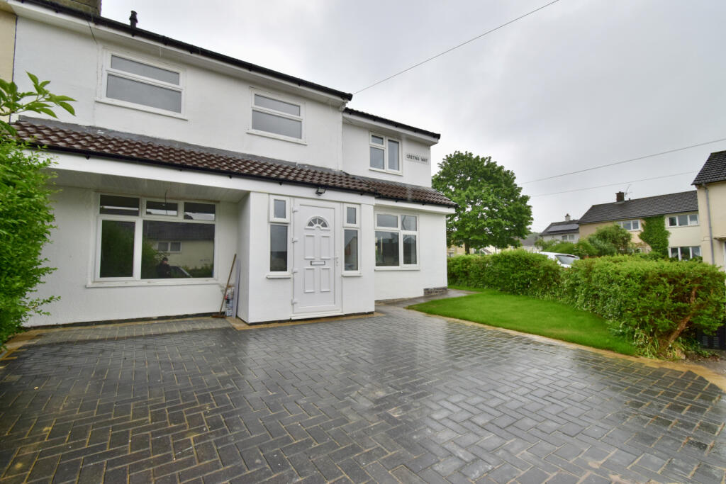 5 bedroom semidetached house for sale in Gretna Way, Thurnby Lodge