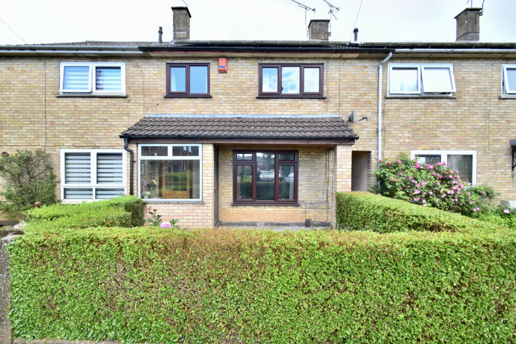 3 bedroom terraced house for sale in Woburn Close, Glen Parva