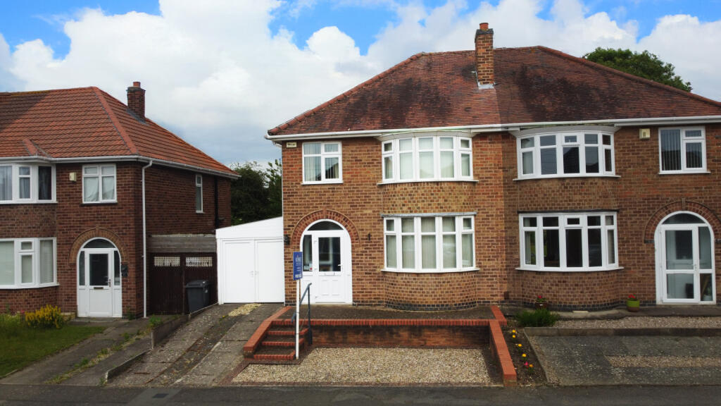 Main image of property: Lymington Road, Thurncourt, Leicester, LE5