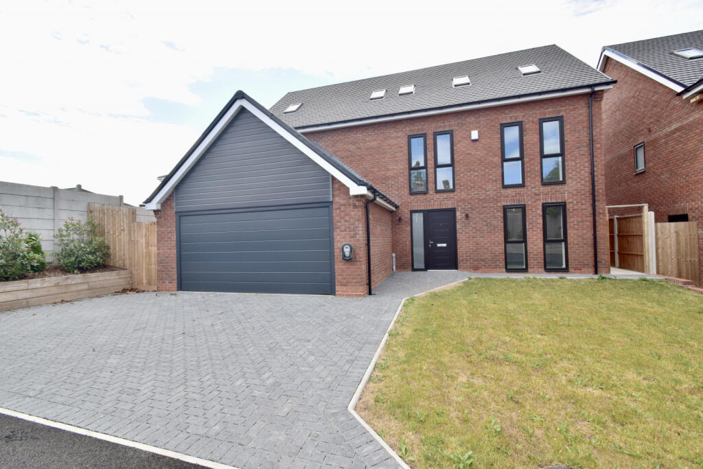 Main image of property: Cleves Gardens, Aylestone Meadows, Leicester, LE2