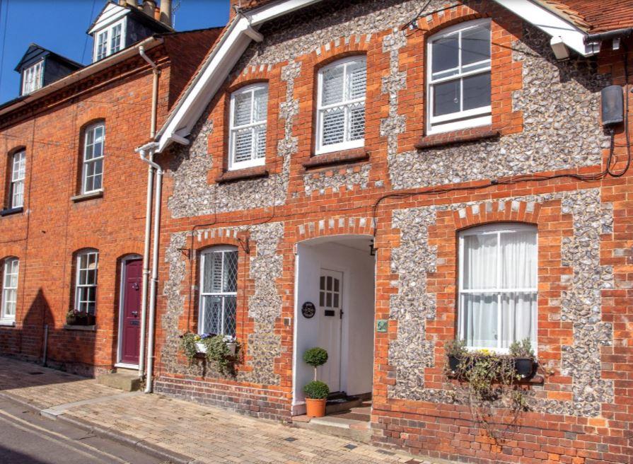 Main image of property: West Street, Henley-On-Thames, Oxfordshire, RG9