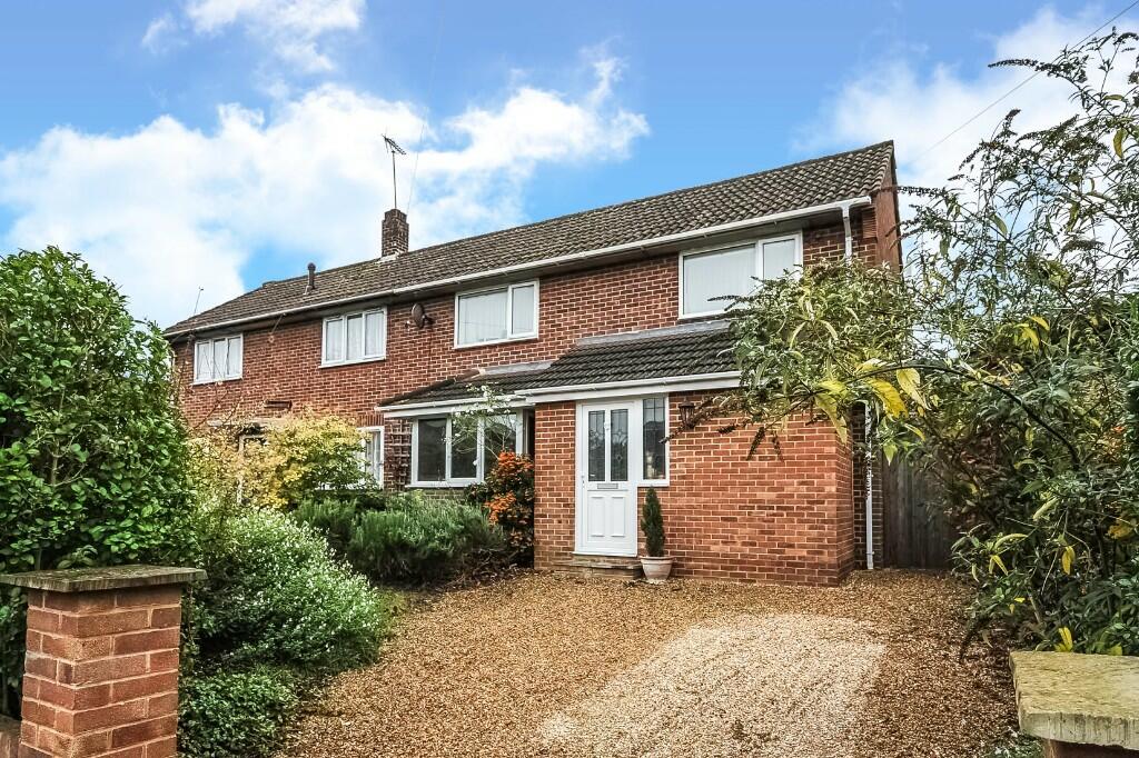 Main image of property: Gainsborough Crescent, Henley-On-Thames, Oxfordshire, RG9