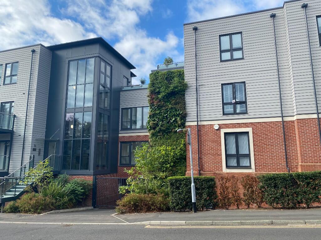 Main image of property: Deanfield Avenue, Henley-On-Thames, Oxfordshire, RG9