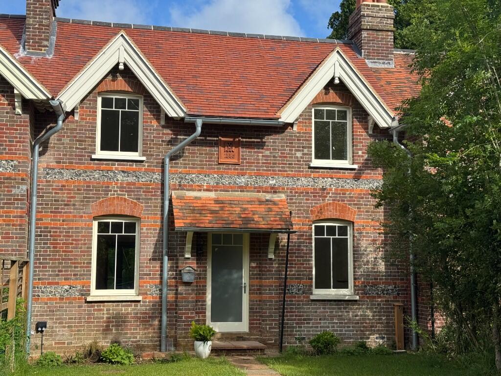 Main image of property: RG9