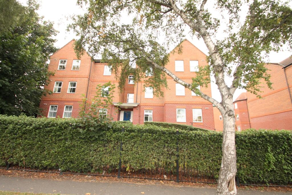 Main image of property: 44 Millidge Close, Bestwood, Nottingham, NG5 5UU
