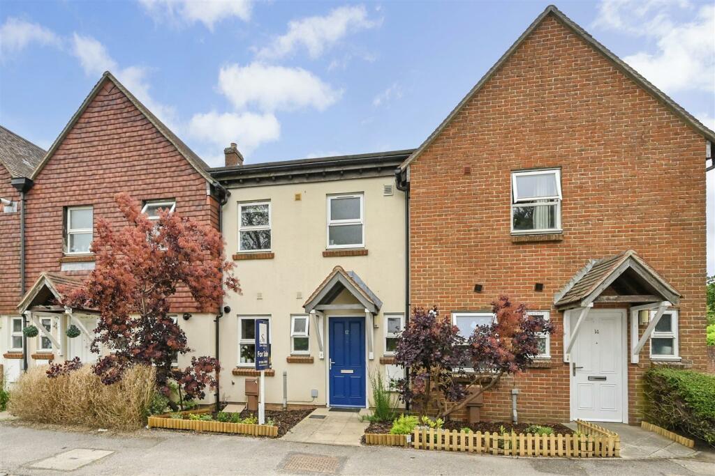 2 bedroom house for sale in Bleaches Court, Lavant, PO18