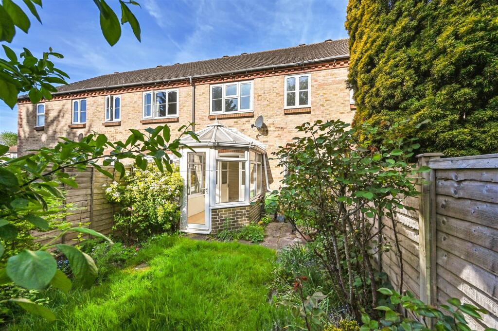 Main image of property: Dolphin Mews, Fishbourne, Chichester