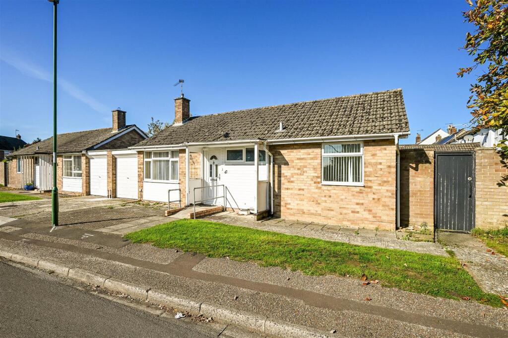 Main image of property: The Peacheries, Chichester