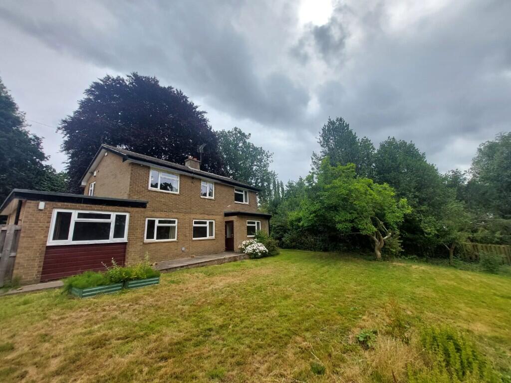 Main image of property: Parkside Green, Leeds, West Yorkshire, LS6