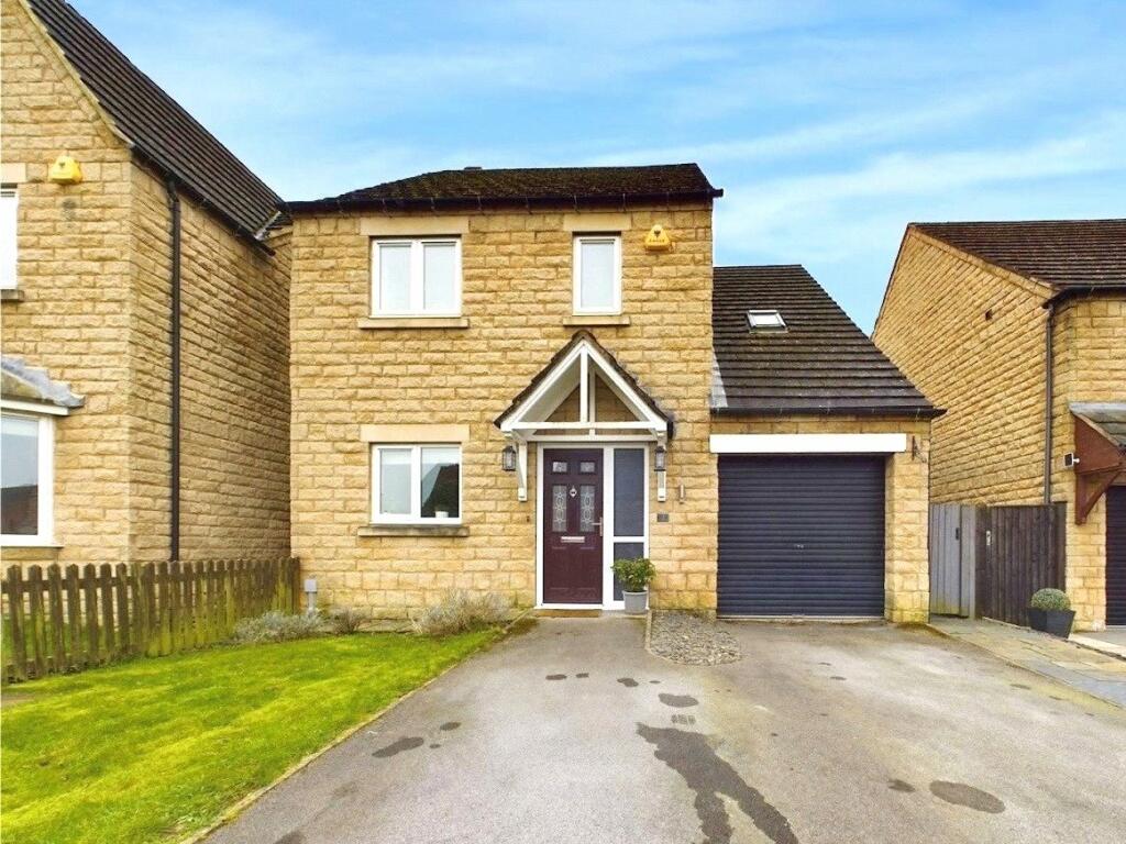 4 bedroom detached house for sale in Grange Gardens, Loscoe, Heanor