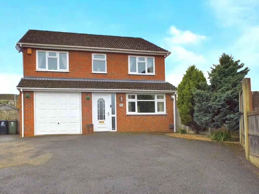 4 bedroom detached house for sale in Berle Avenue, Heanor, Derbyshire, DE75
