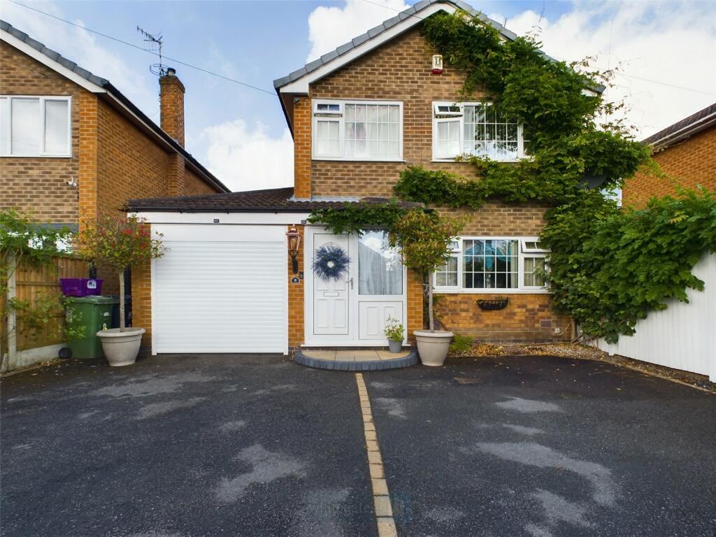 3 bedroom detached house for sale in Harold Avenue, Langley Mill, NG16