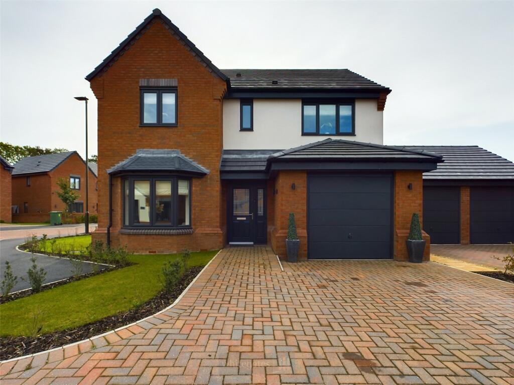 4 bedroom detached house for sale in Miller Drive, Shipley, Heanor, DE75