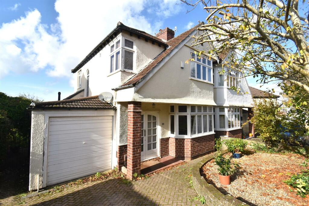 3 bedroom semidetached house for sale in Sabrina Way, Stoke BS9