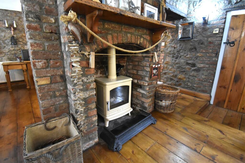 Additional property image - Unique Detached Period Home Set In Private 3/4 Acre Plot With Stables & Paddock
