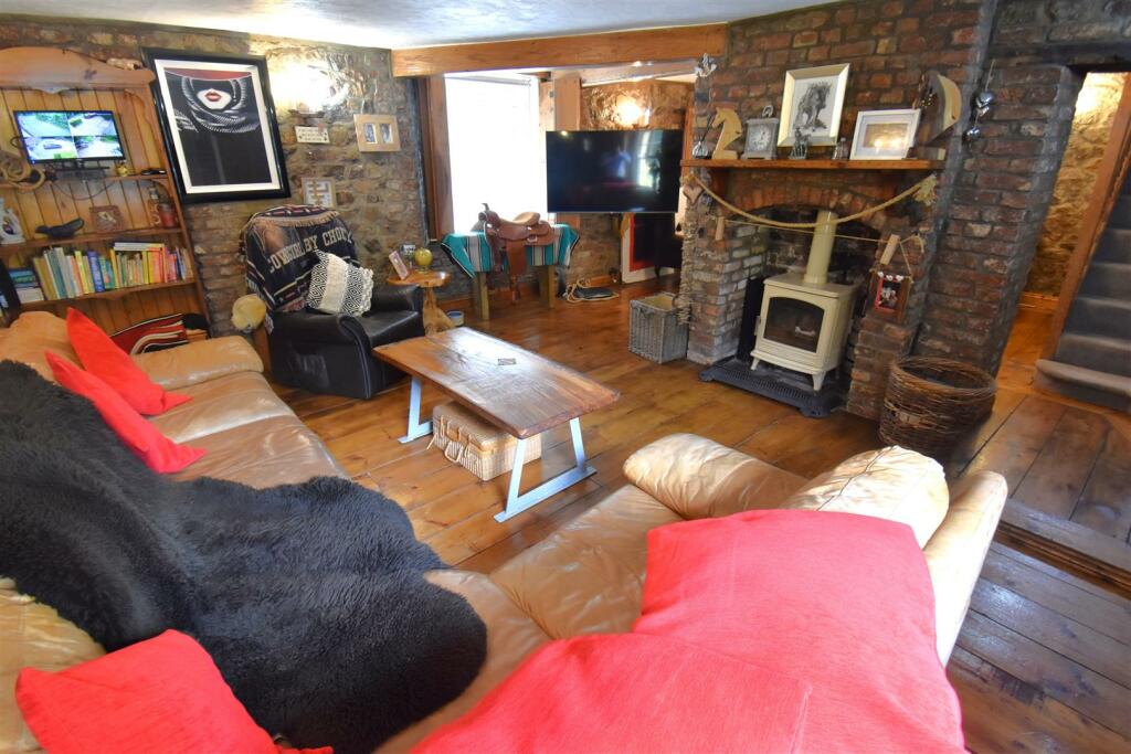 Additional property image - Unique Detached Period Home Set In Private 3/4 Acre Plot With Stables & Paddock