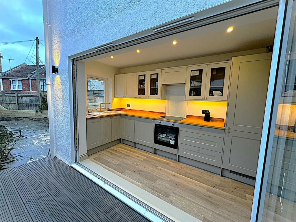 Additional property image - Beautiful Refurbished Cottage Set In The Heart Of Westbury Village