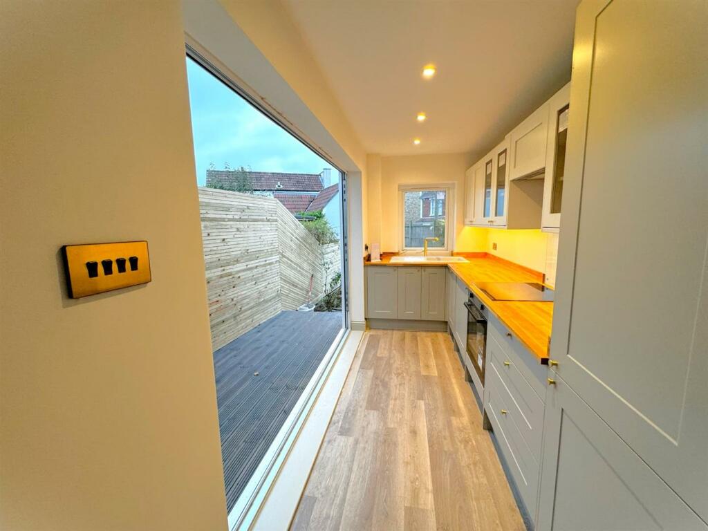 Additional property image - Beautiful Refurbished Cottage Set In The Heart Of Westbury Village