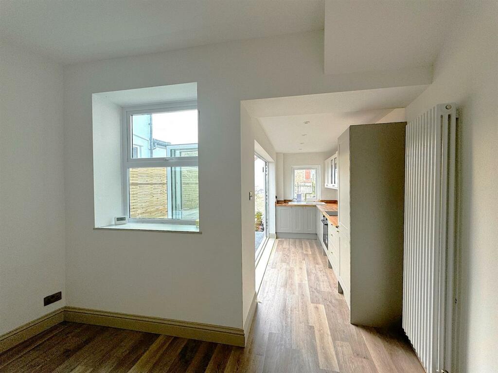 Additional property image - Beautiful Refurbished Cottage Set In The Heart Of Westbury Village