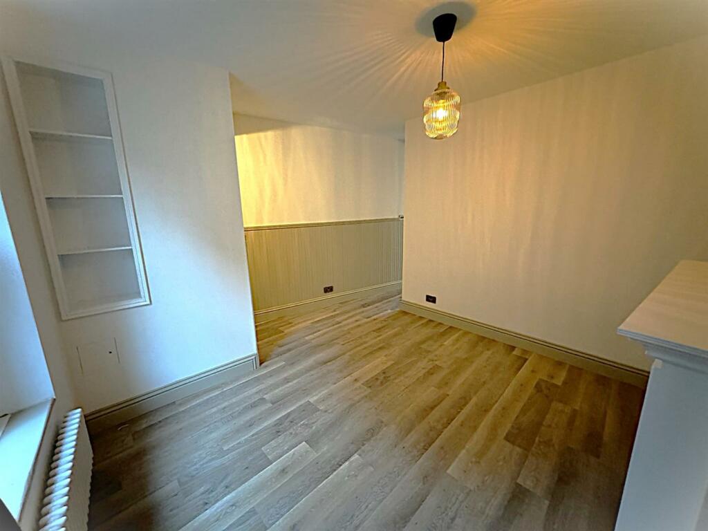 Additional property image - Beautiful Refurbished Cottage Set In The Heart Of Westbury Village