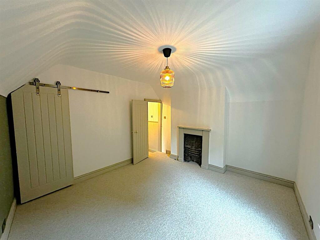 Additional property image - Beautiful Refurbished Cottage Set In The Heart Of Westbury Village